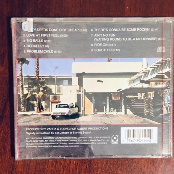 1990s Never Opened Dirty Deeds Done Dirt Cheap CD - Picture 2 of 4